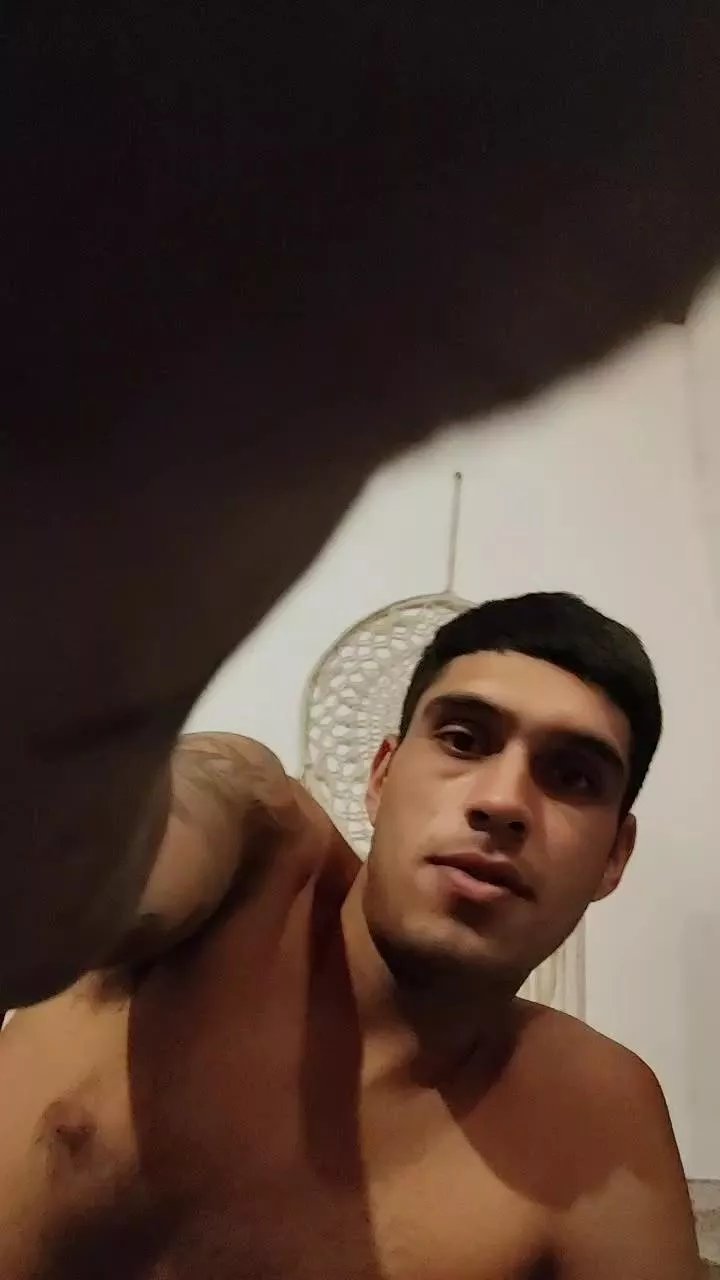 Offline 27431axel on Cam4