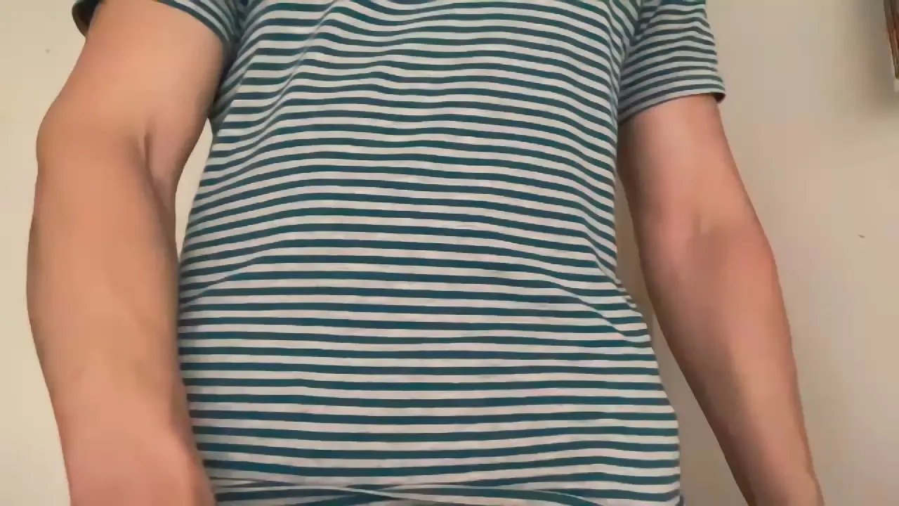 Offline Augustus_16 on Cam4