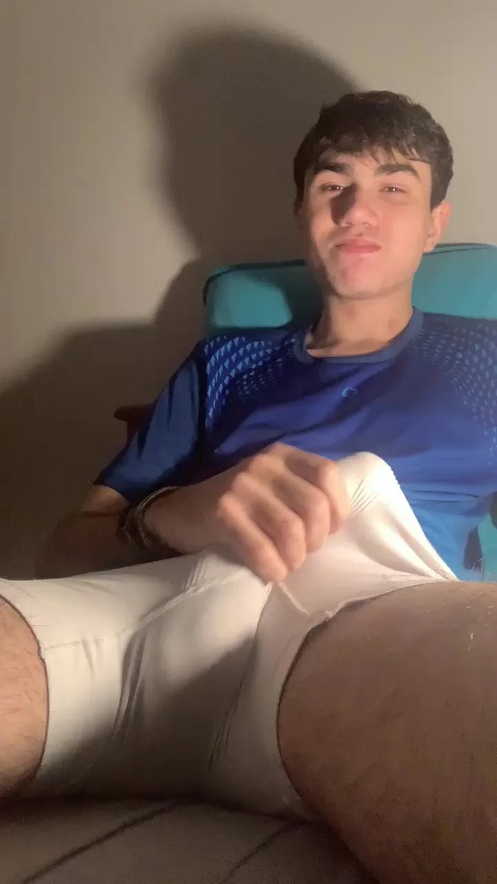 Offline Carioca_Novinho on Cam4