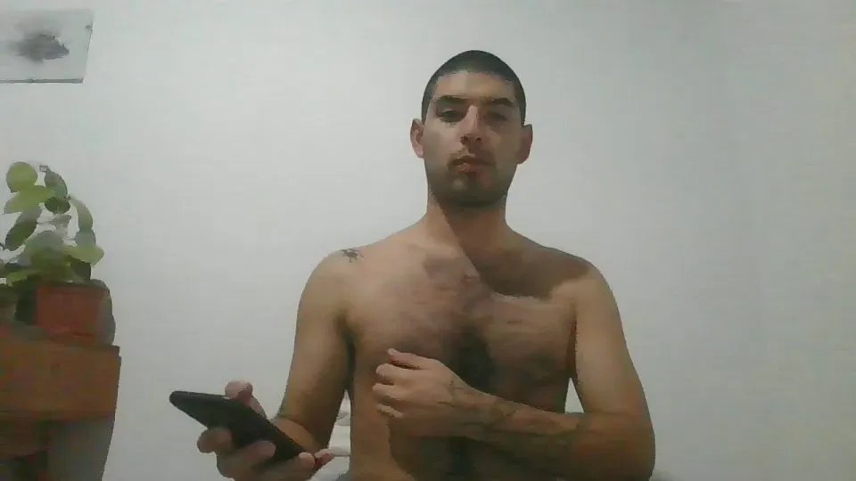 Offline Elianfonseca_ on Cam4