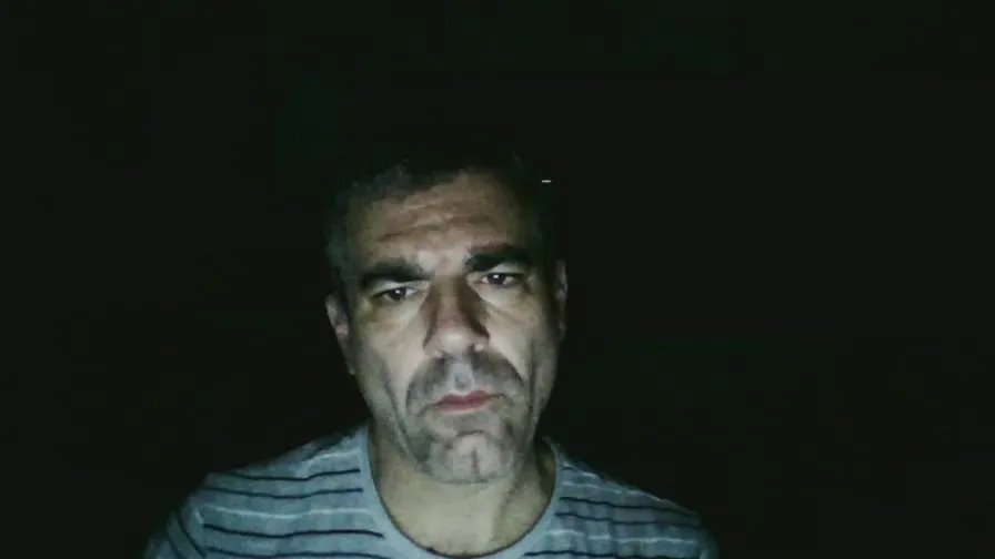 Offline ilmioo21 on Cam4