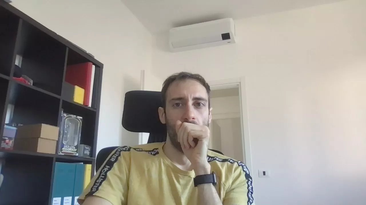 Offline ItalianVirgil on Cam4