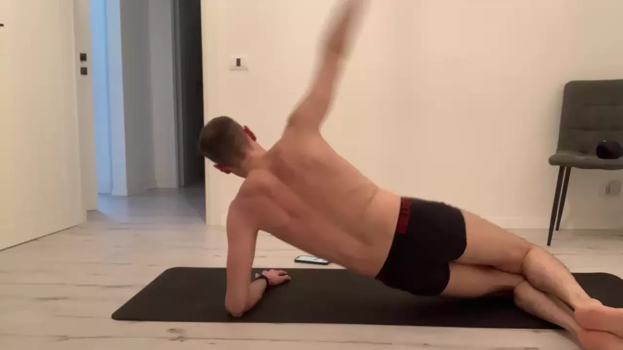 Offline ItalianVirgil on Cam4