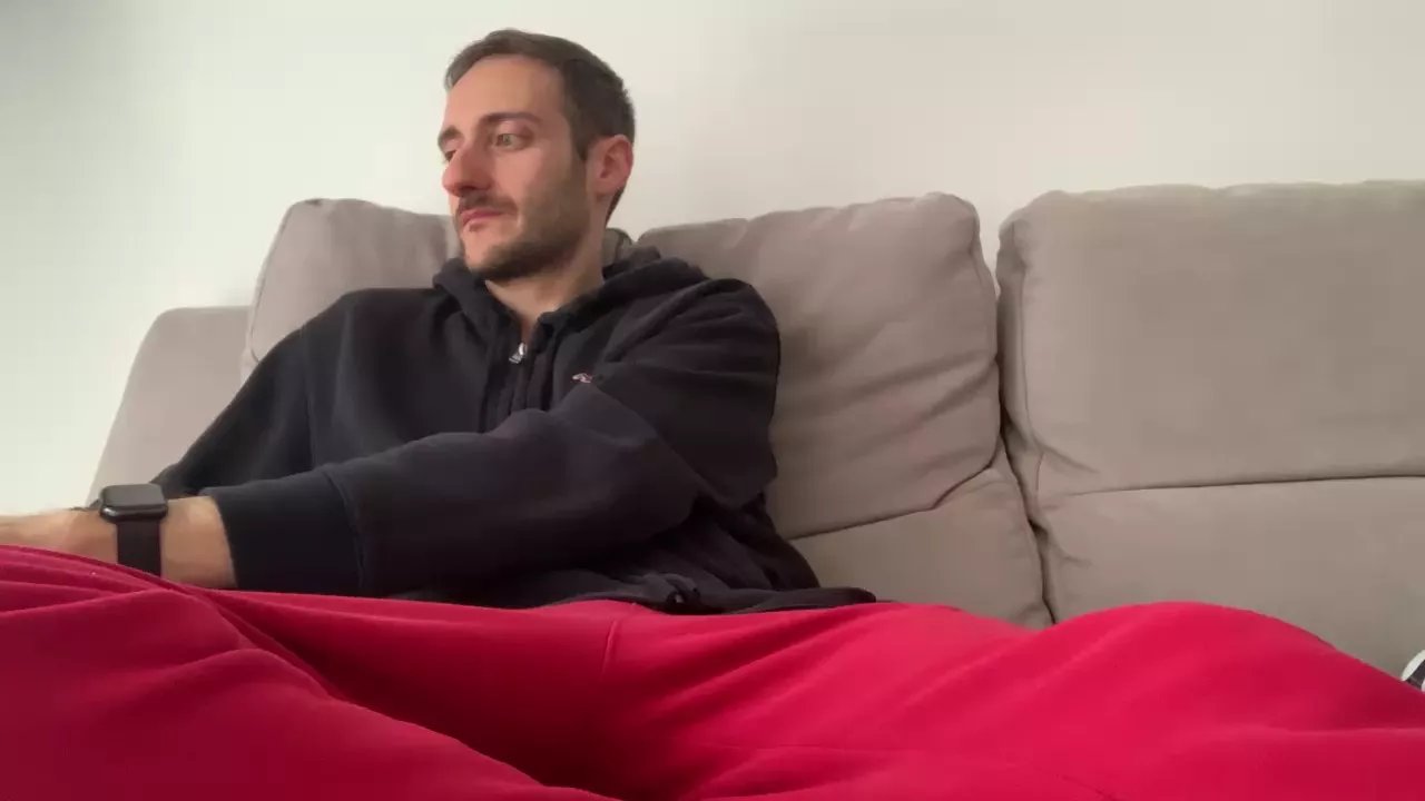 Offline ItalianVirgil on Cam4