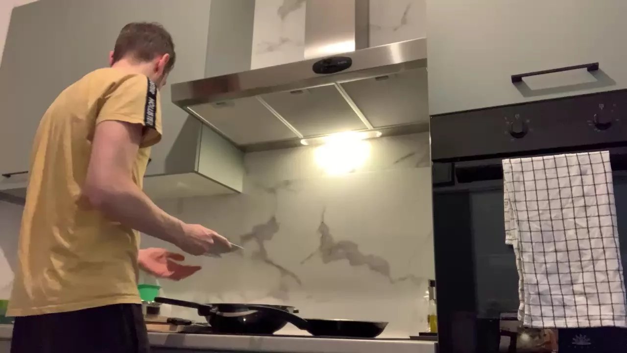 Offline ItalianVirgil on Cam4