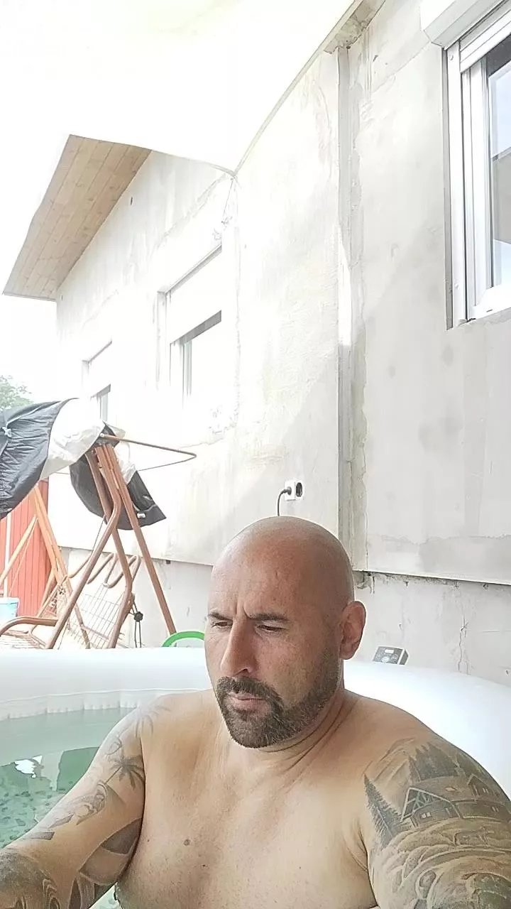 Offline Jack198303 on Cam4