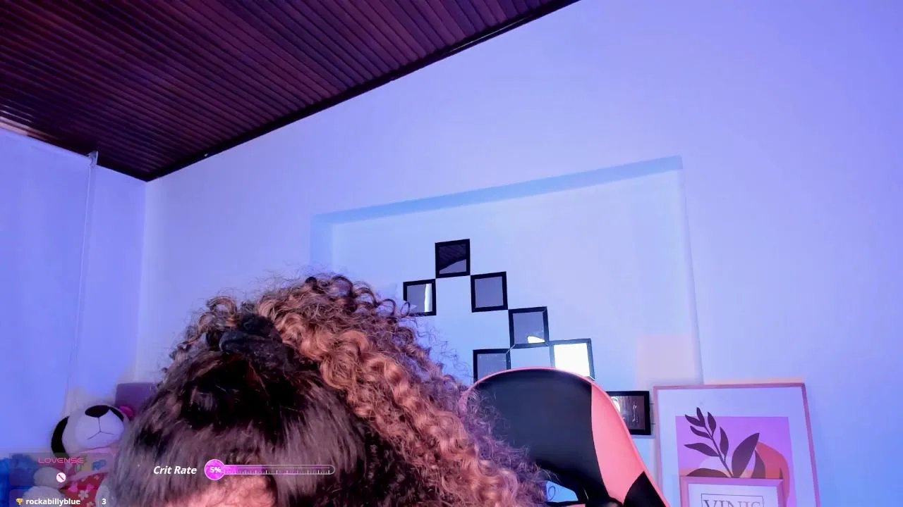 Freechat KeniaThompson01 on Cam4