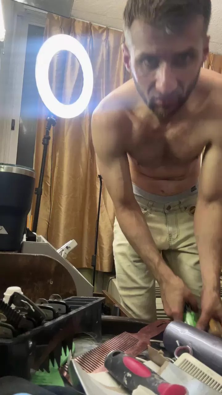 Offline ladygirlhot on Cam4