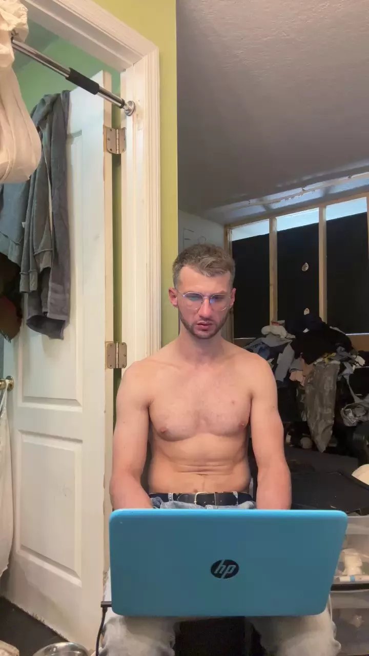 Offline ladygirlhot on Cam4