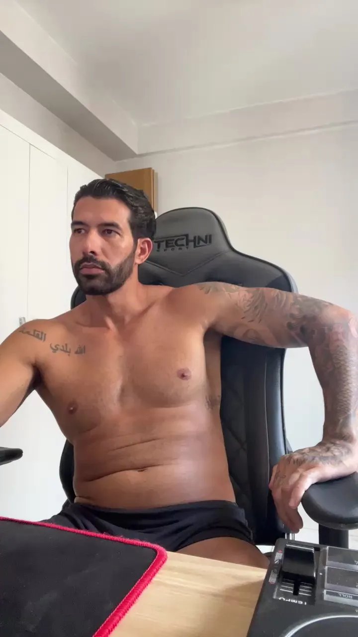 Offline Saradoalto23 on Cam4