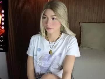 amelieaxie on Chaturbate 