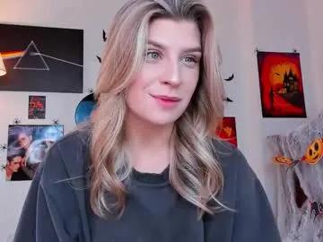 Try Chaturbate's Cassieholland cassieholland from Chaturbate