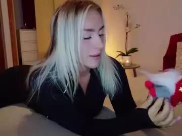 christinasiemone on Chaturbate 