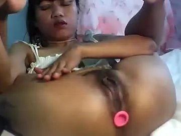 Freechat luvu4everxxx on Chaturbate