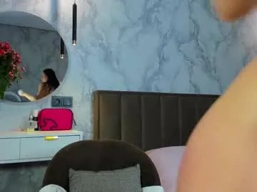 Freechat miumiumia on Chaturbate