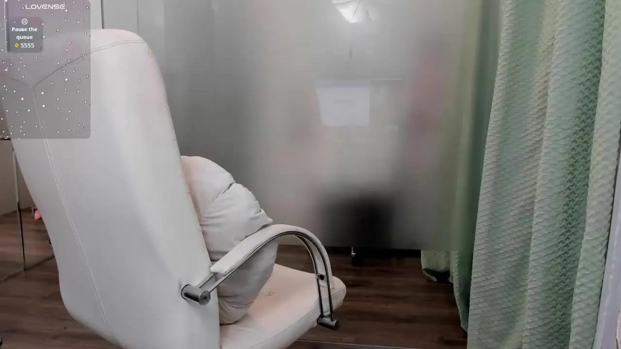 Offline Ayumilove on Streamray