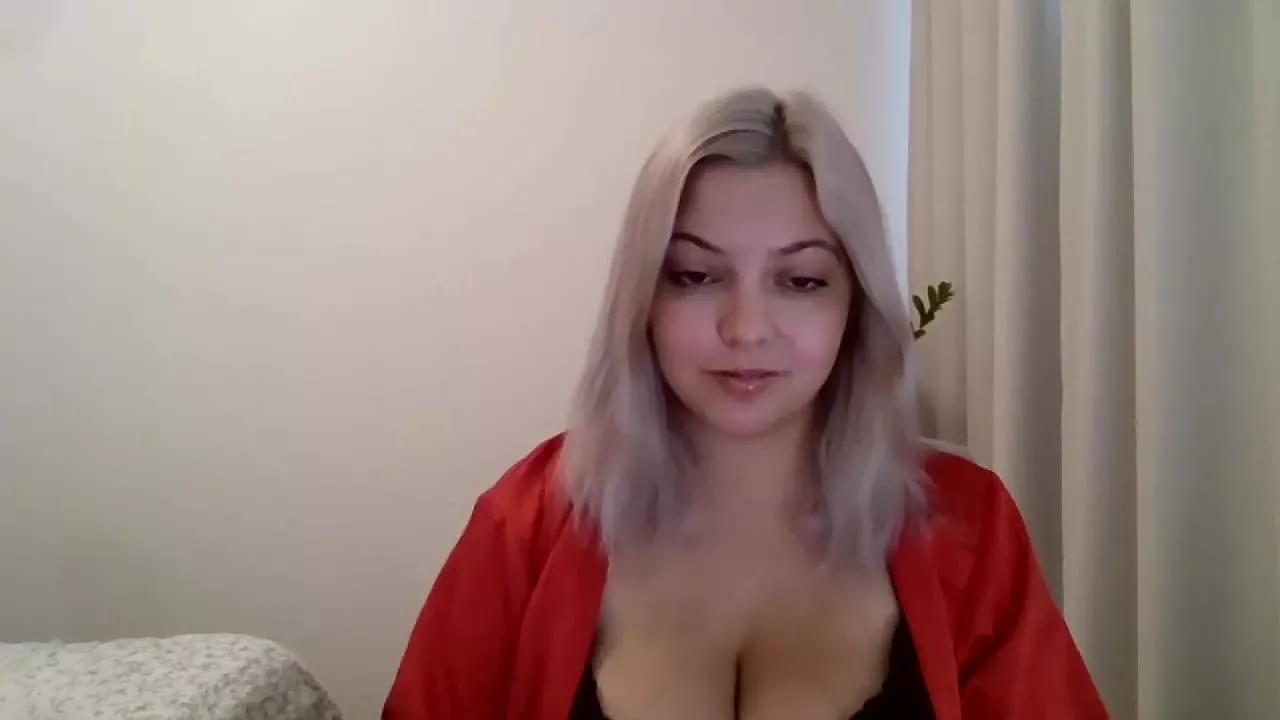 CynthiaDolly on Streamray 