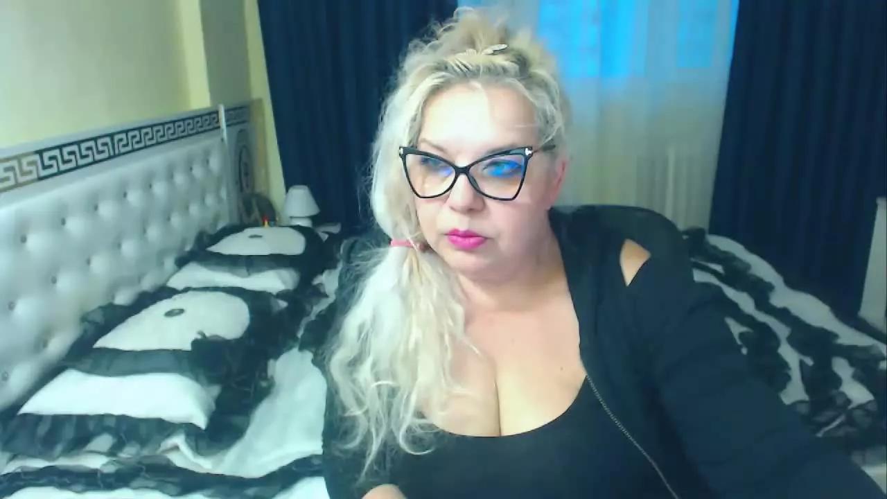 EmilyMilf on Streamray 