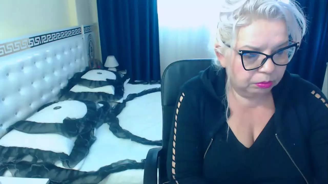 EmilyMilf on Streamray 