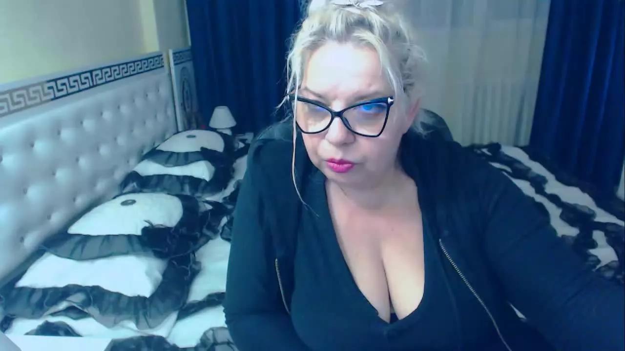 EmilyMilf on Streamray 