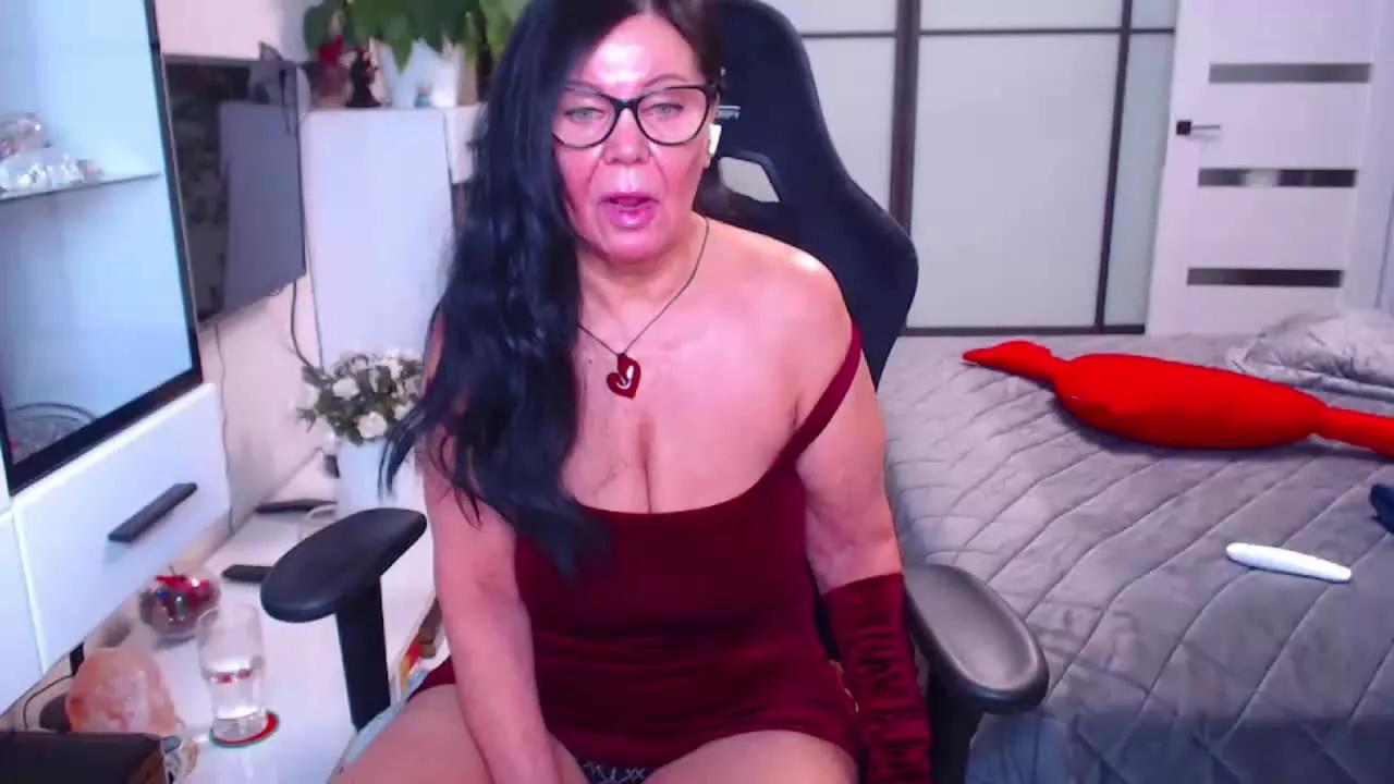 hairygrannypussy on Streamray 