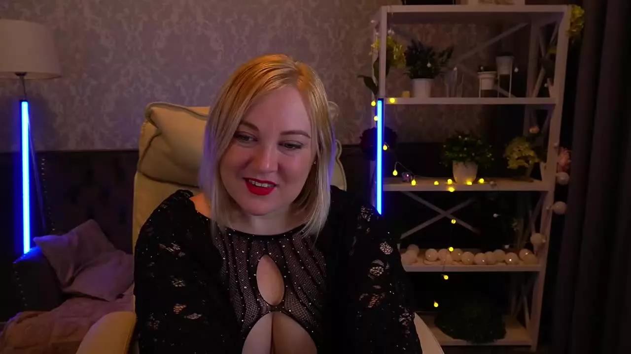 KaylaJanee on Streamray 