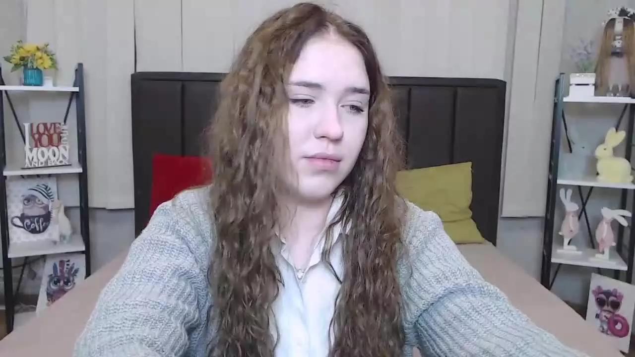 LauraHlo on Streamray 