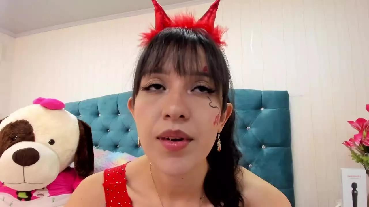 SophiaSantamaria on Streamray 