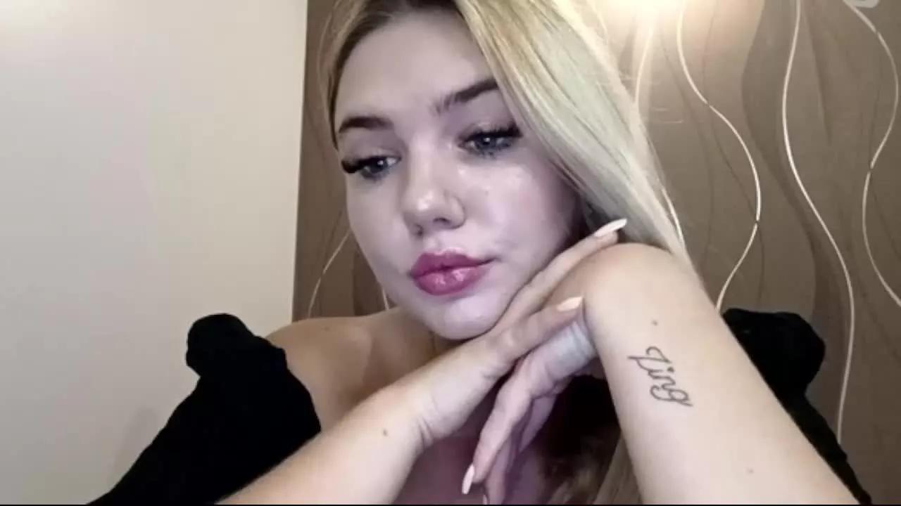 VanessaHoney on Streamray 